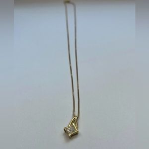 Vintage gold plated 925 necklace with cubic zirconia in a square pendent